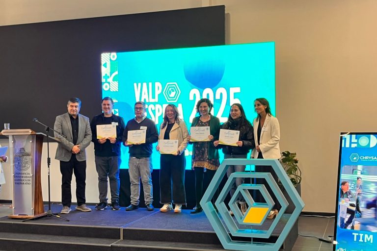 Transforma Pro360 recibe certificación de Incubadora Chrysalis PUCV 2025 - OTEC y consultoría en capacitación